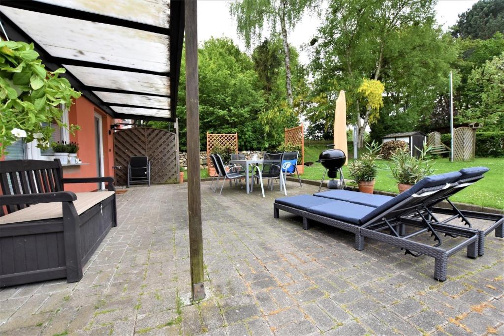 8002 Gartenblick room 2
